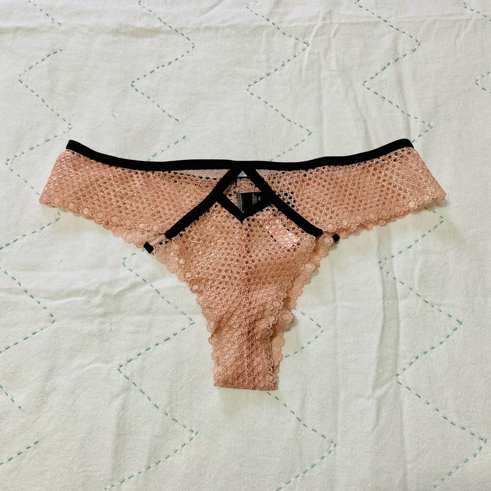 VS Very Sexy Fishnet Lace Cheeky Panty